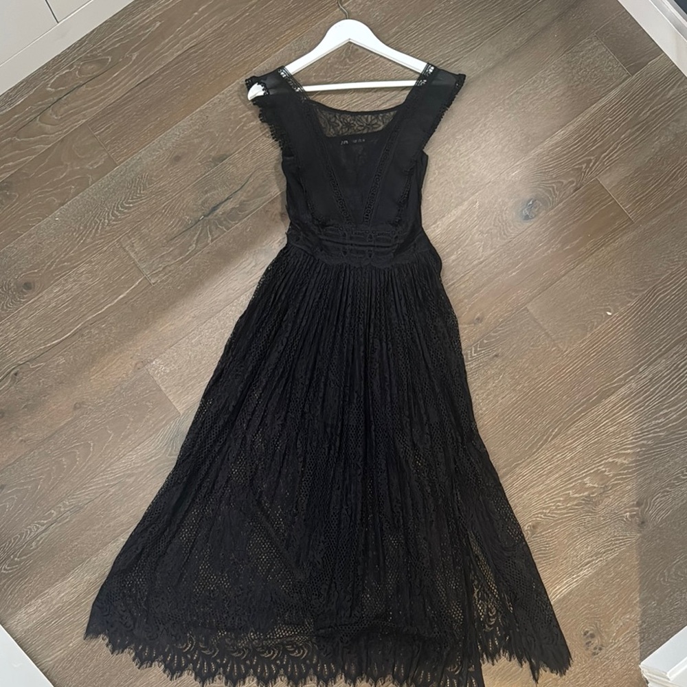 Elegant Black Lace Dress